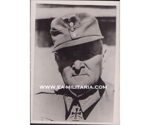 Ritterkreuzträger General von Roman Press Photo