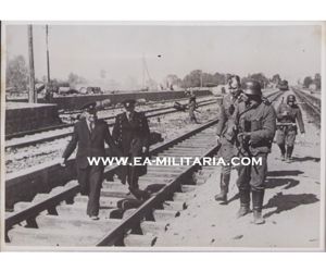 'Gefechte auf Eisenbahnschienen' Press Photo