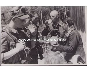 'Vom Kampf im Osten' Press Photo (Gbj)