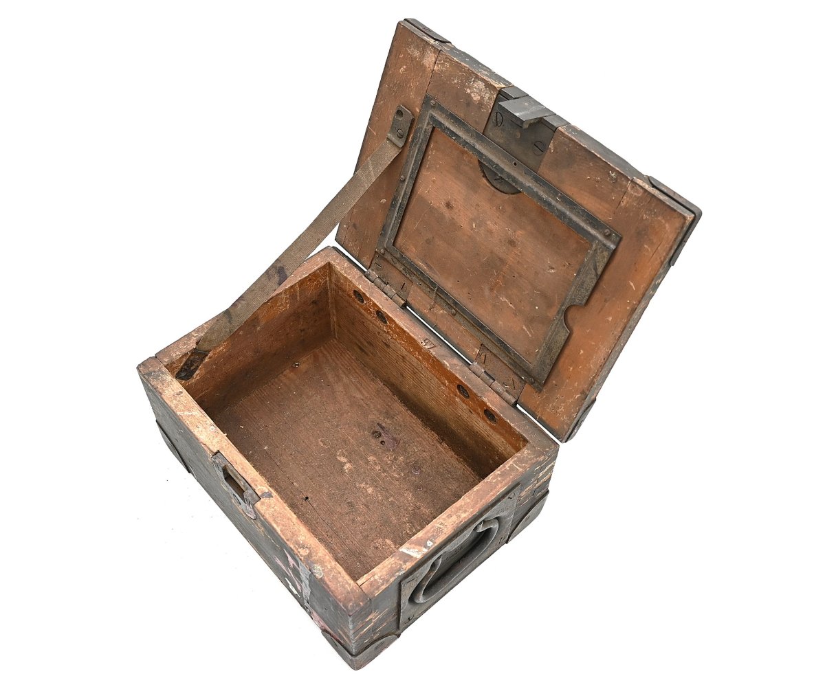 Rare 5cm Kw.K. Spare Parts Box — image 8