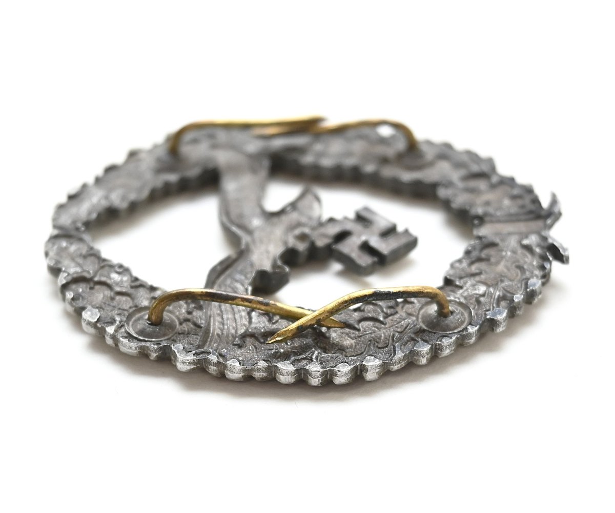 Luftwaffe Schutzenschnur Badge — image 3