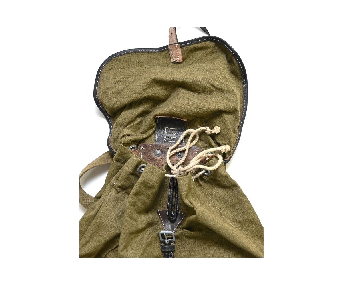 Mint Wehrmacht Artillerie Backpack (1940) — image 5