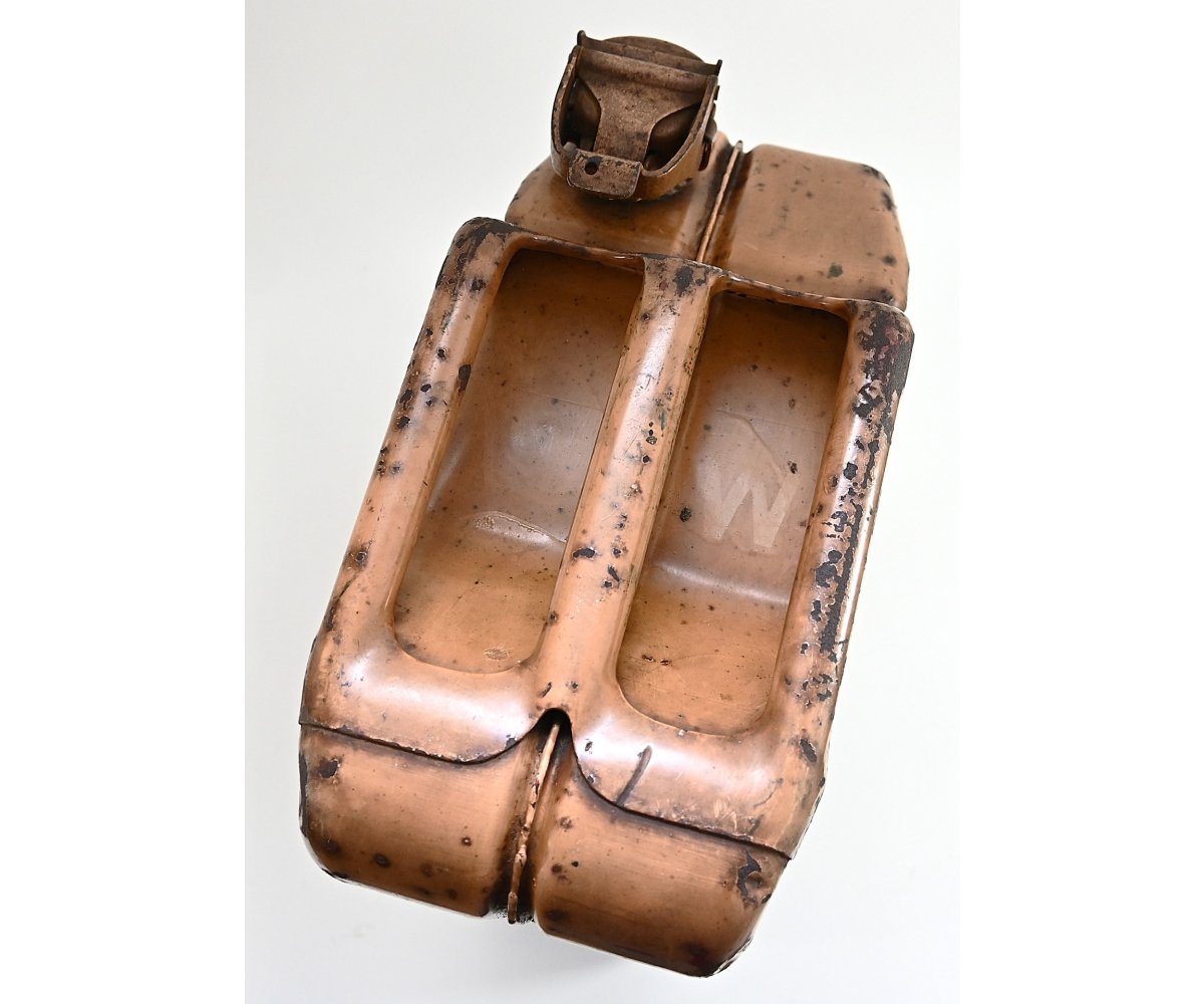 Wehrmacht 20L Water Jerrycan 1943 — image 9