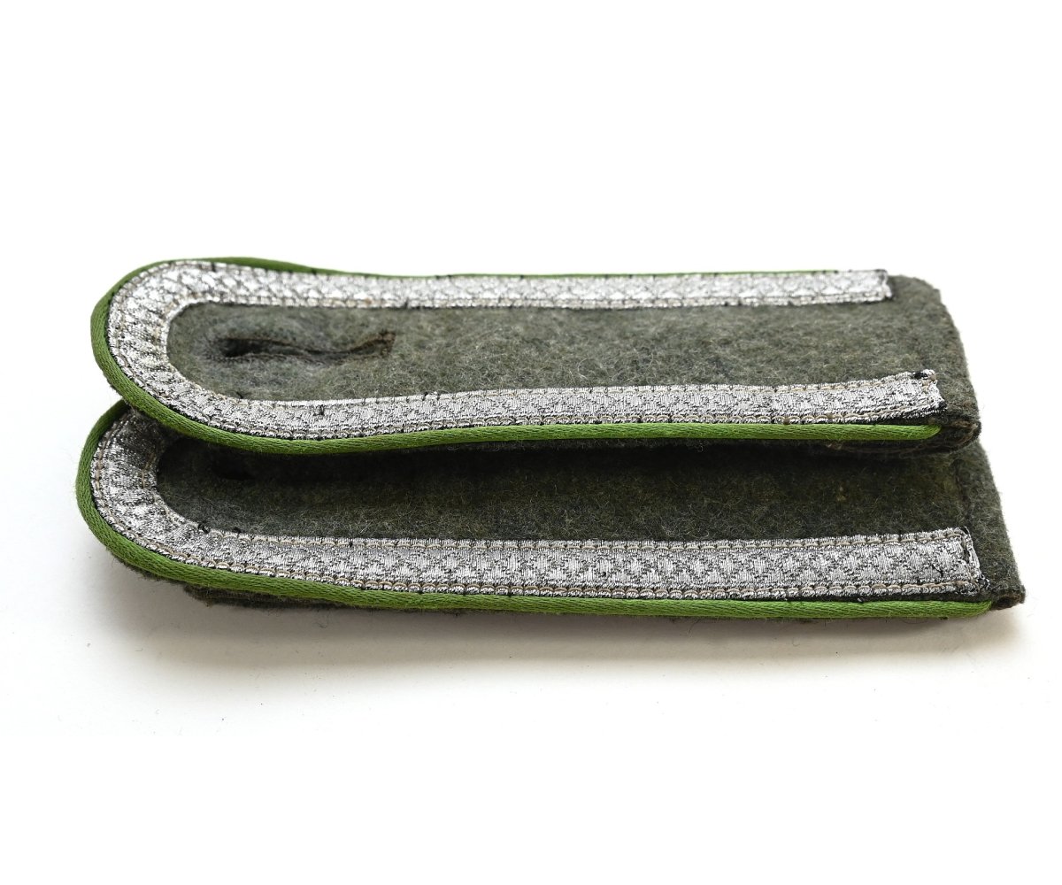 Panzer Grenadier Uffz. Shoulder Straps — image 2