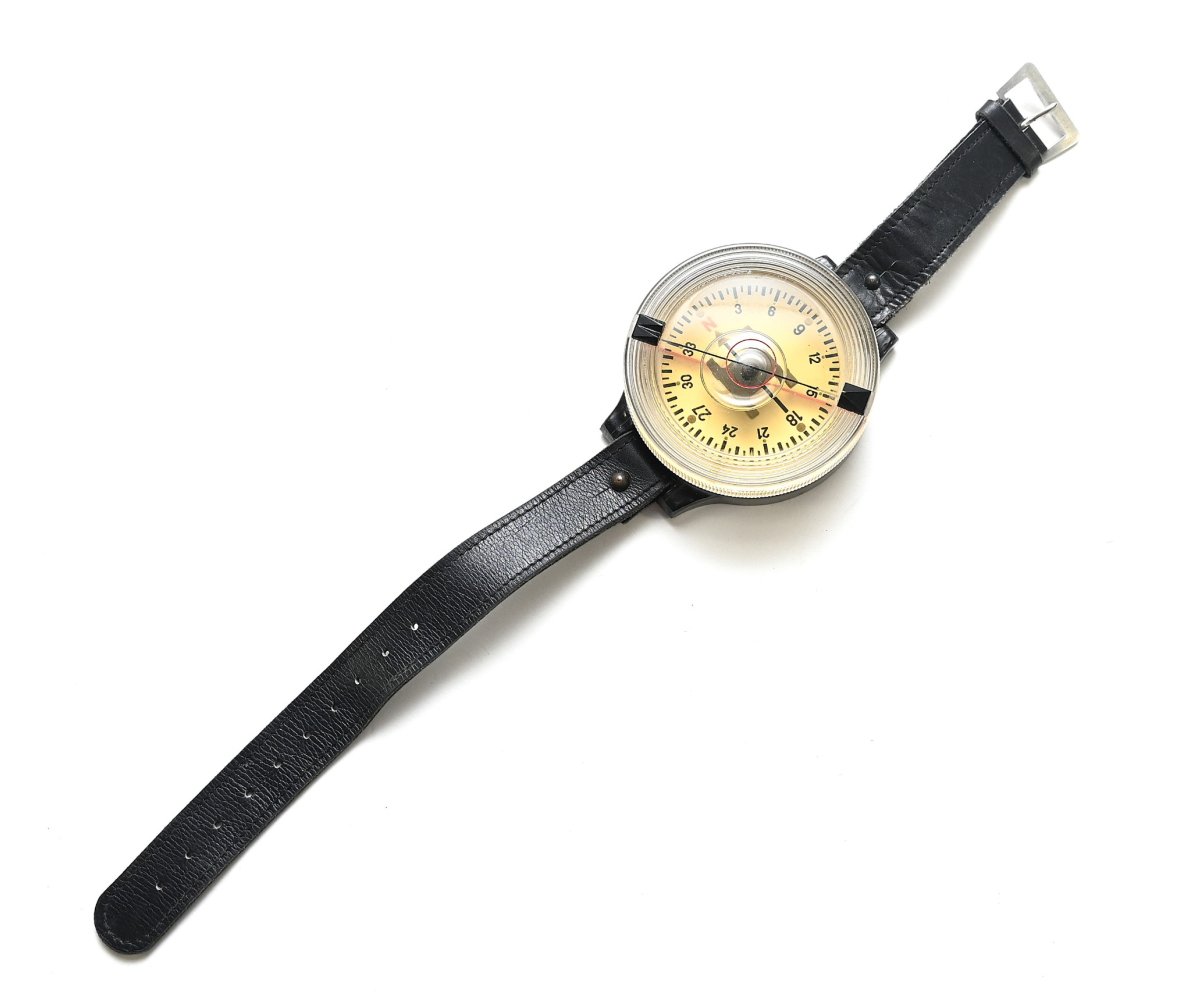 Mint Luftwaffe Armbandkompass (AK39) — image 2