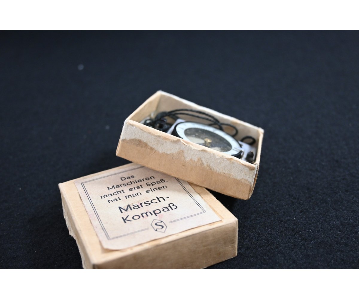 Boxed 'Marschkompaß Jugend' — image 6