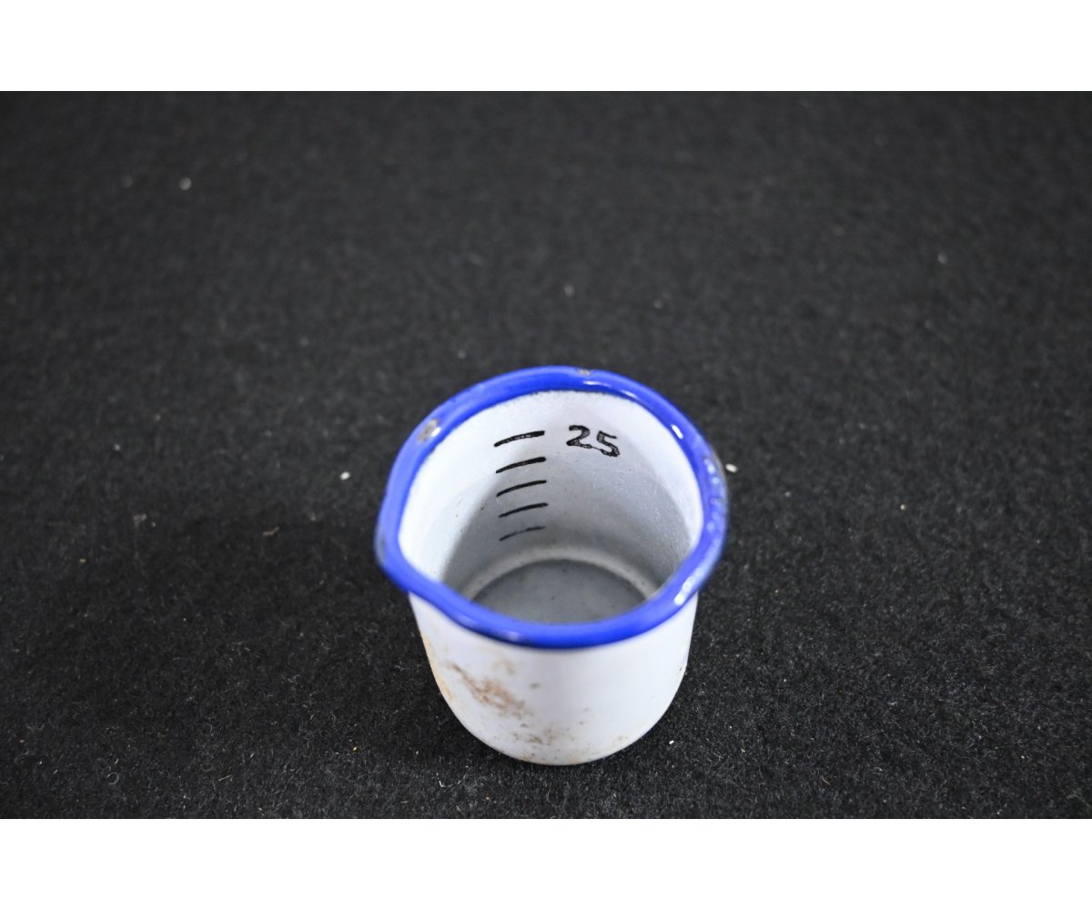 25cc Enameled Medical Measuring Cup — image 2