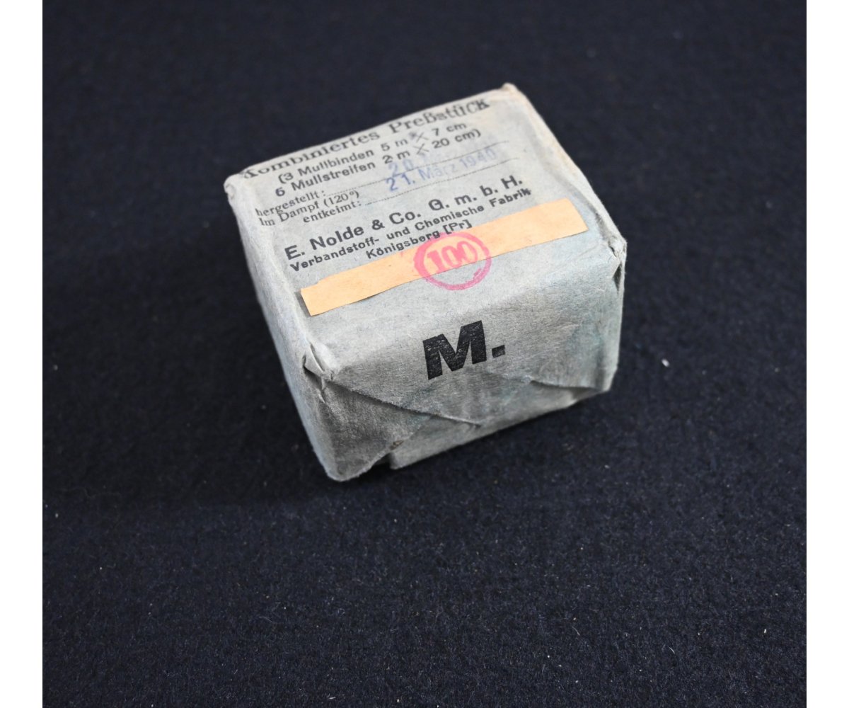 Wehrmacht Medical 'Preßstuck' 1940 — image 3