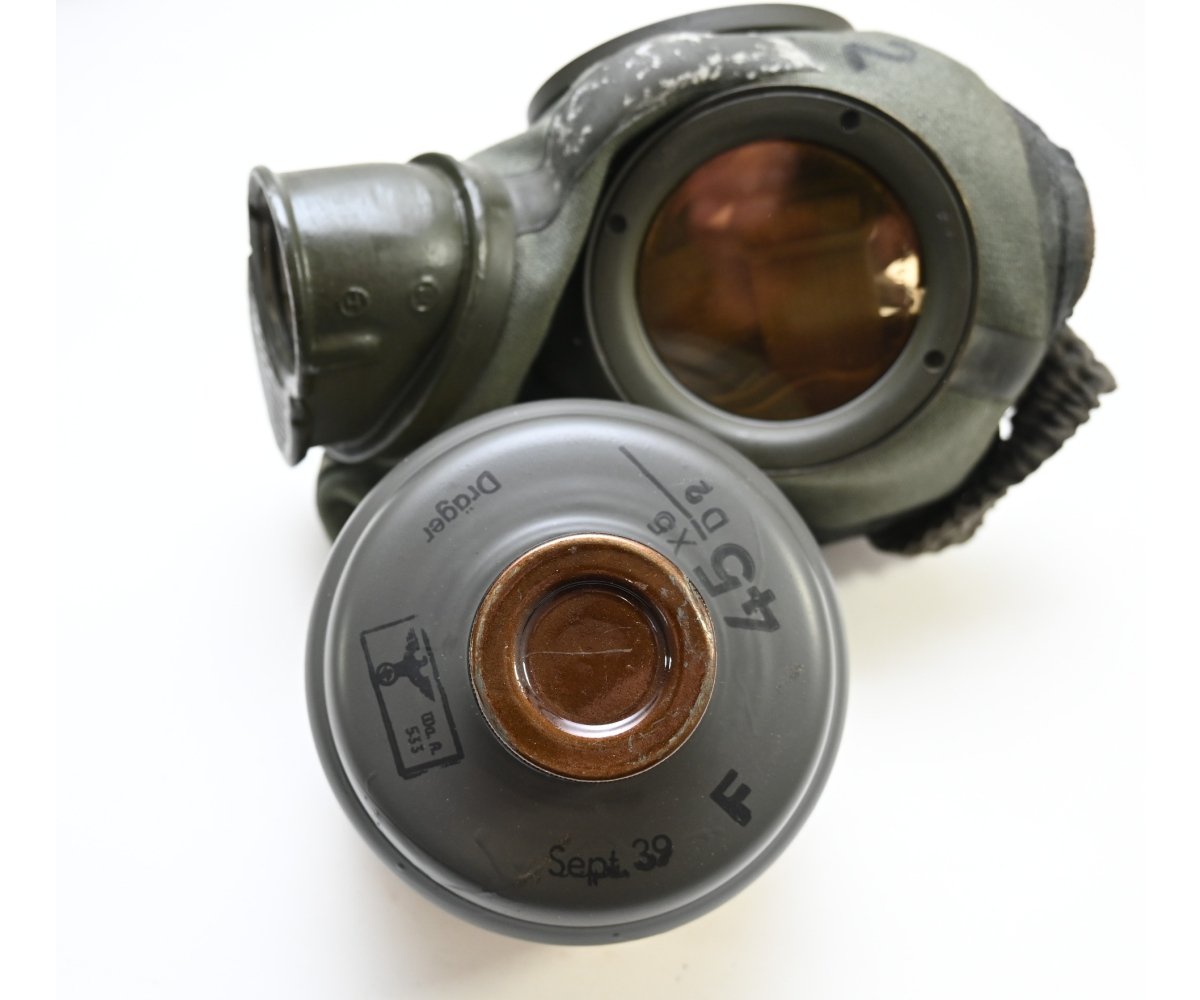 Draeger Luftschutz Gasmask Set 1939 — image 11