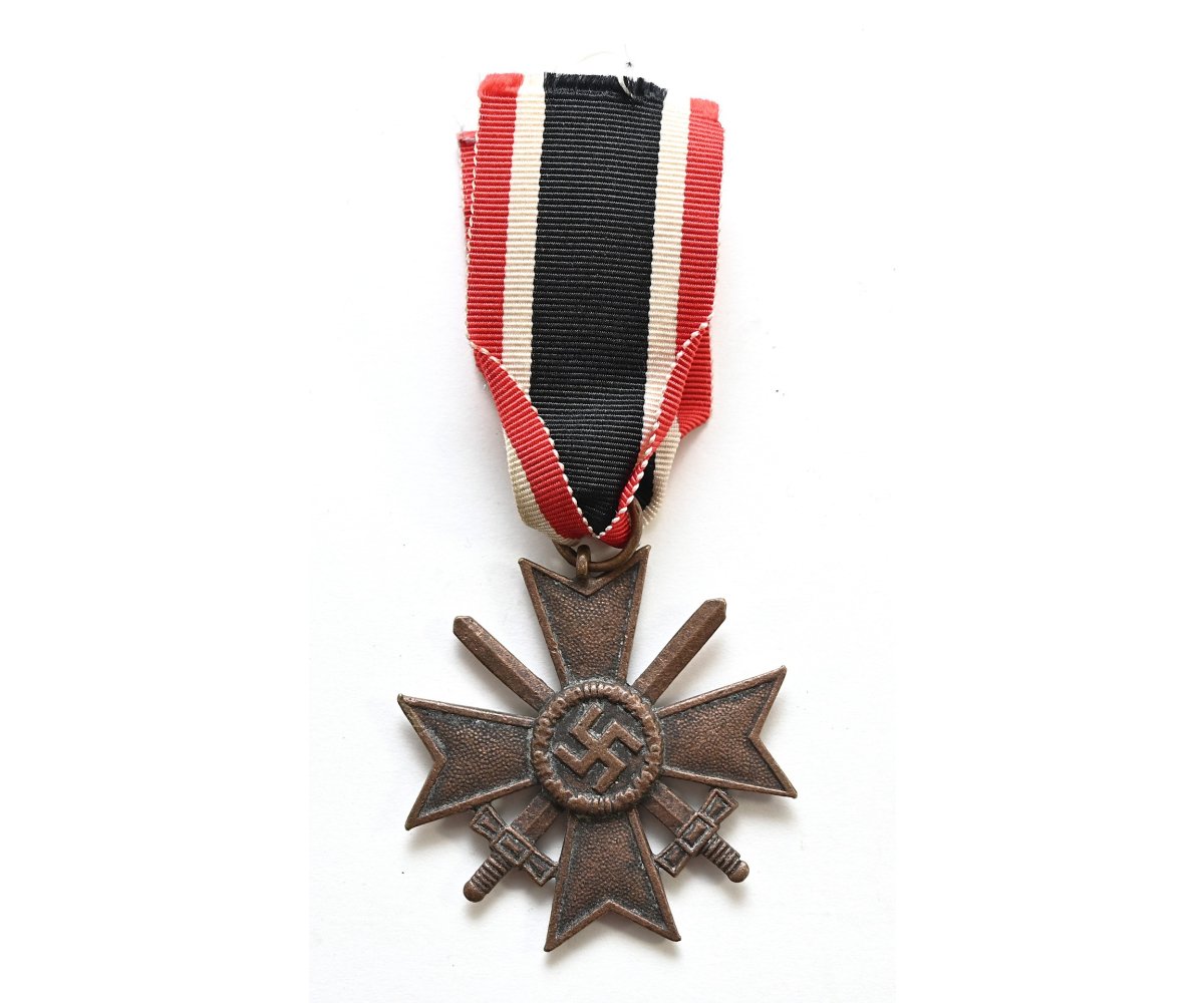 KVK 2nd Class with Swords — image 2