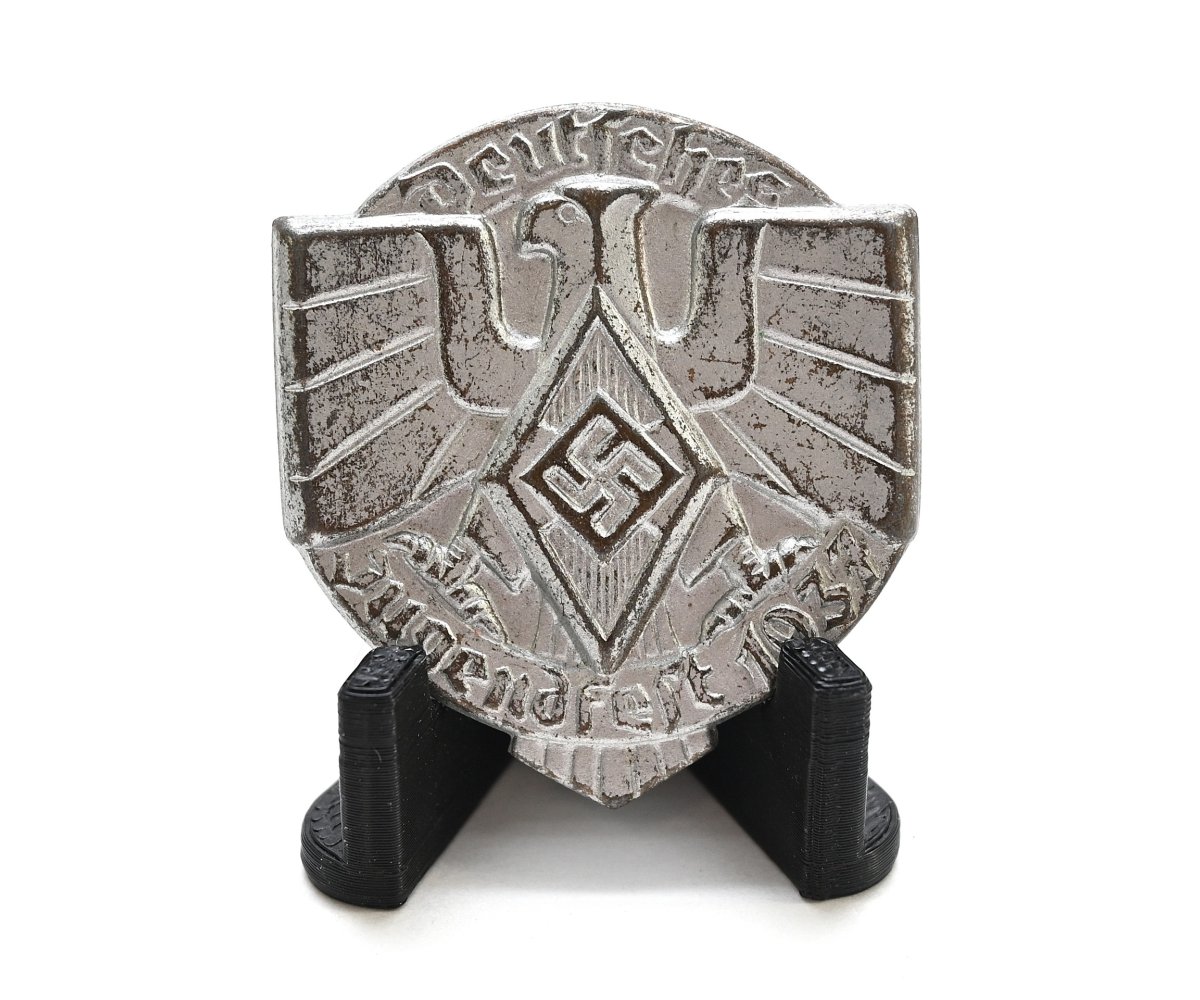 HJ 'Deutsches Jugendfest 1937' Badge — image 2