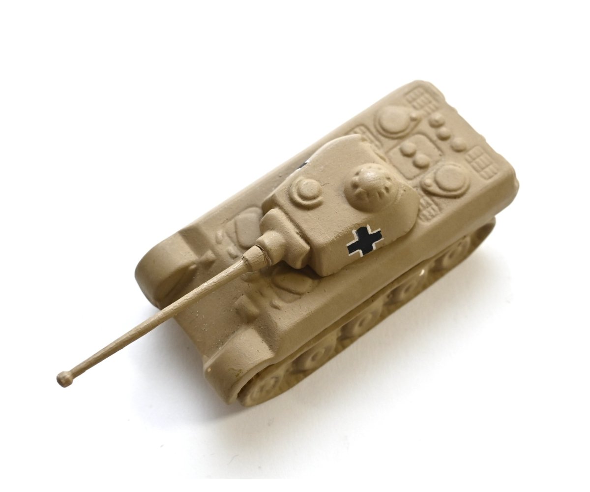 Rare Ceramic 'Sandkasten' Panzerkampfwagen V (Panther) — image 4