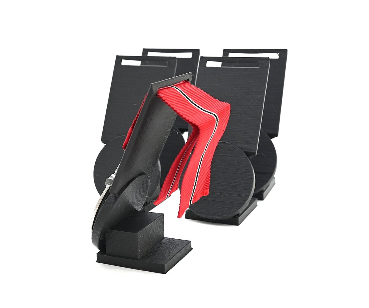 5x Ostmedaille Display Stands — image 3