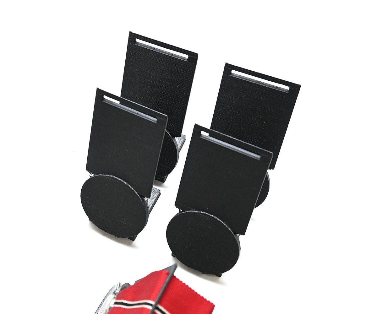 5x Ostmedaille Display Stands — image 4