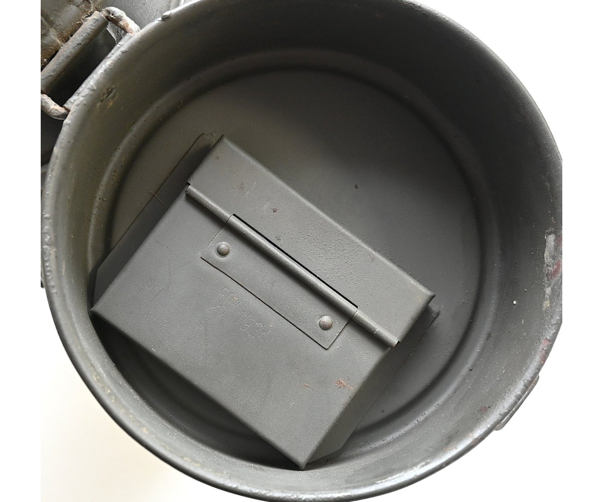 Reichswehr/Wehrmacht Gasmask Canister (1934) — image 7