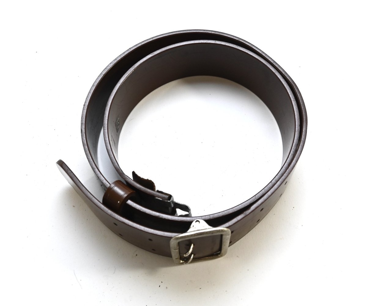 Rare 'Rubber' Political 'Zweidorn' Belt (RZM) — image 10