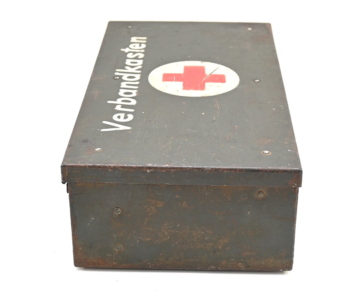 Wehrmacht Vehicle Verbandkasten — image 3
