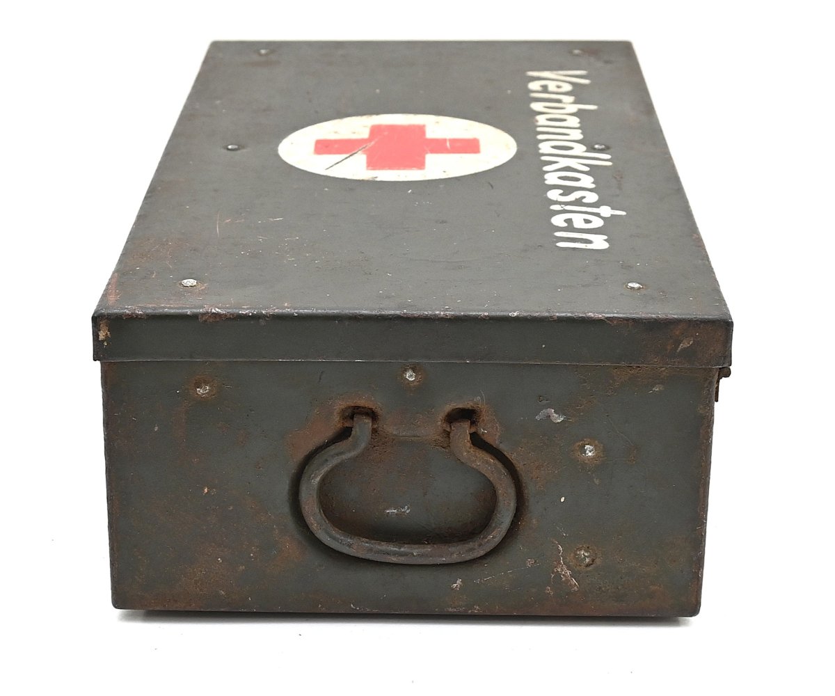 Wehrmacht Vehicle Verbandkasten — image 5