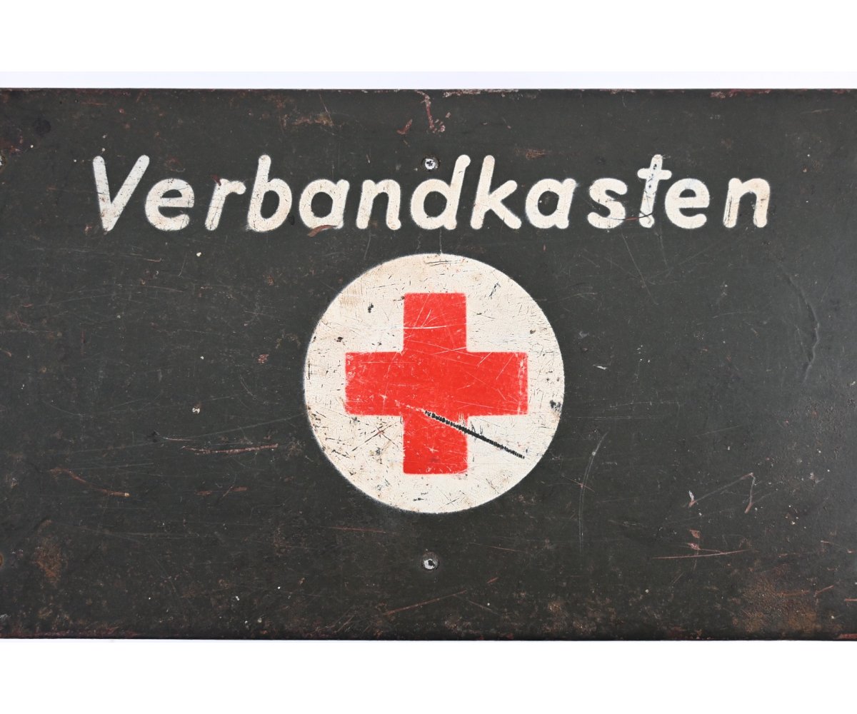 Wehrmacht Vehicle Verbandkasten — image 6