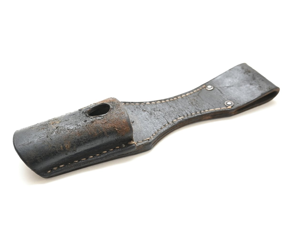 Wehrmacht K98 Bayonet Frog (1941) — image 2