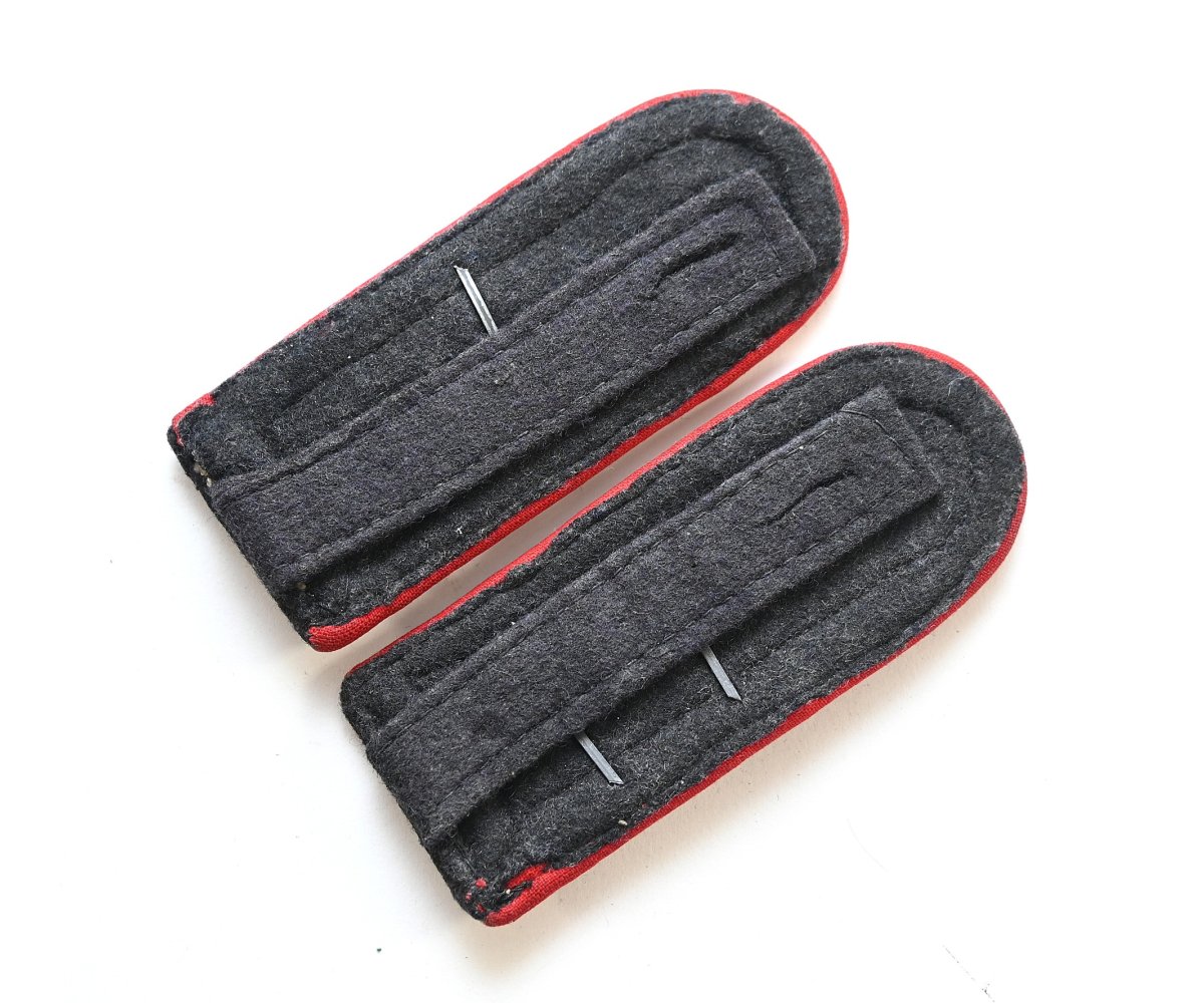 Luftwaffe Flak Obfw. Shoulder Straps — image 3