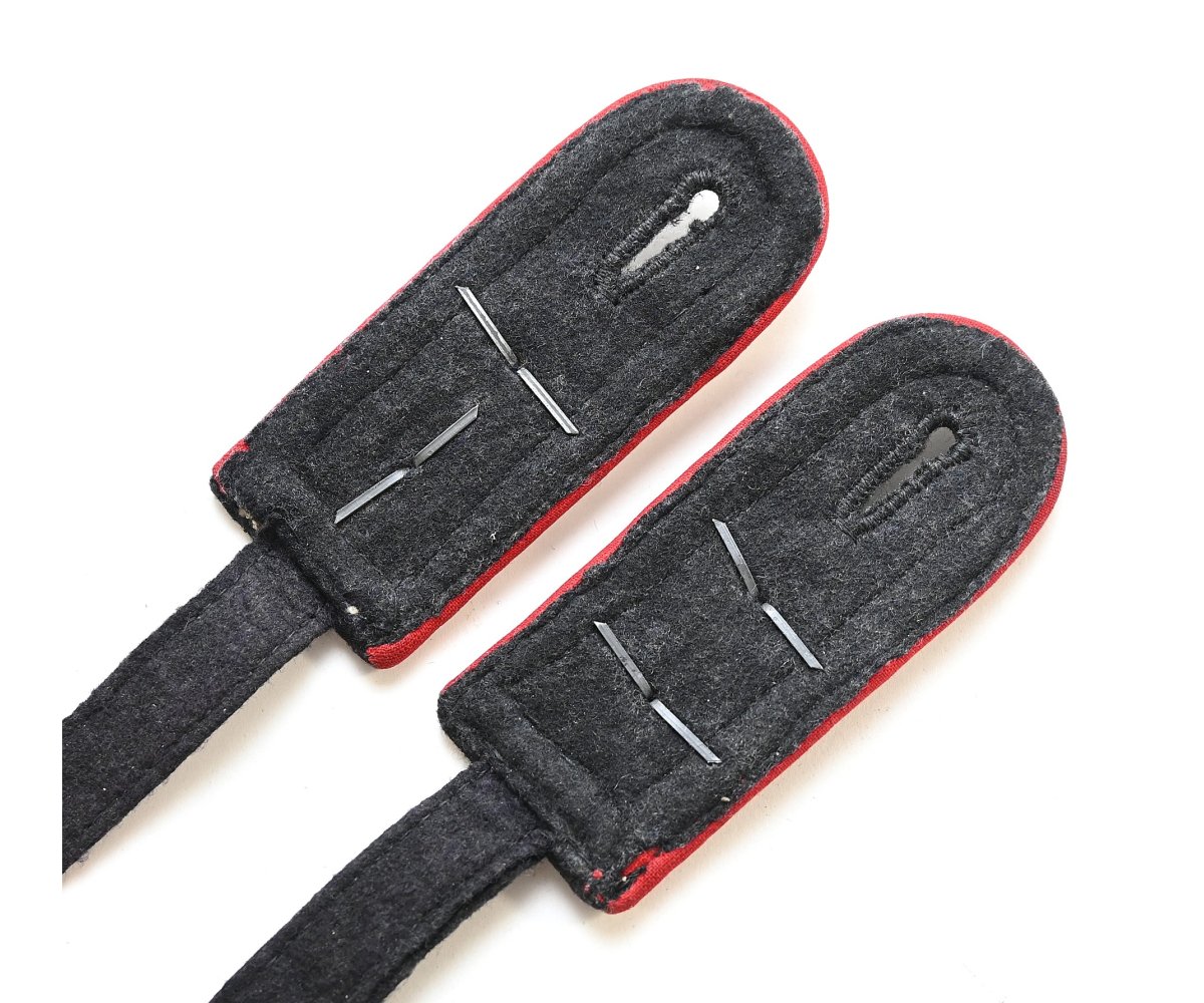 Luftwaffe Flak Obfw. Shoulder Straps — image 4