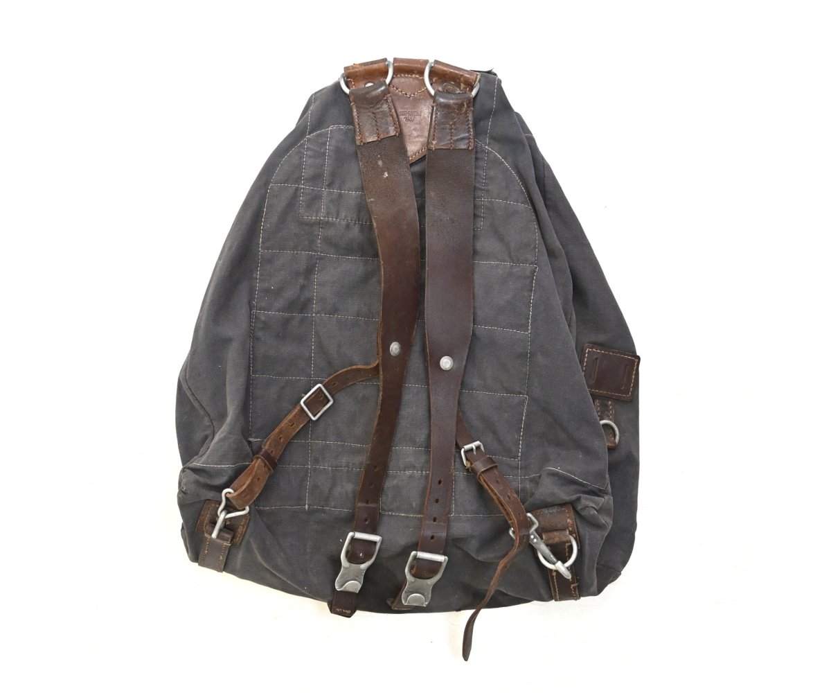 Blue Luftwaffe Rucksack (1937) — image 3