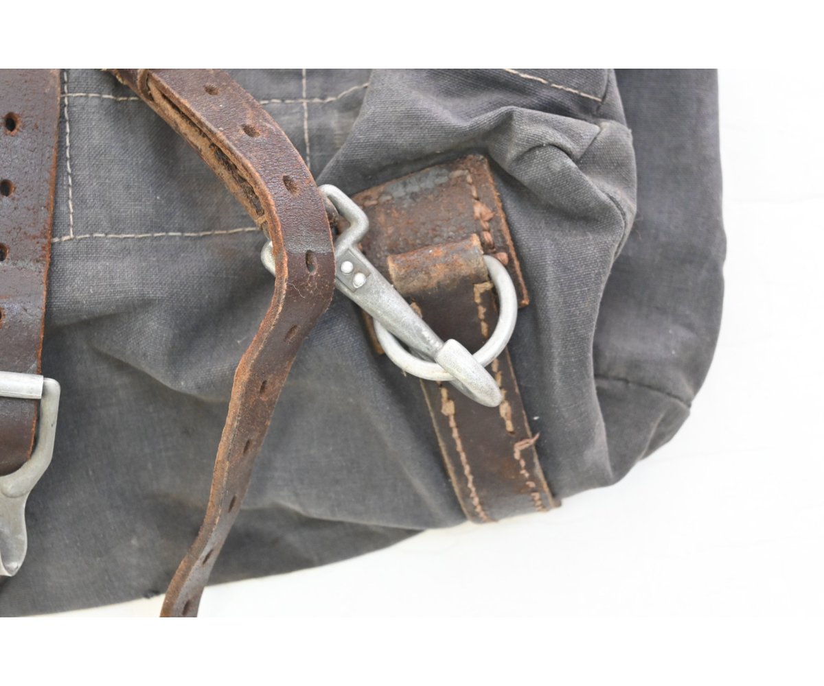Blue Luftwaffe Rucksack (1937) — image 5