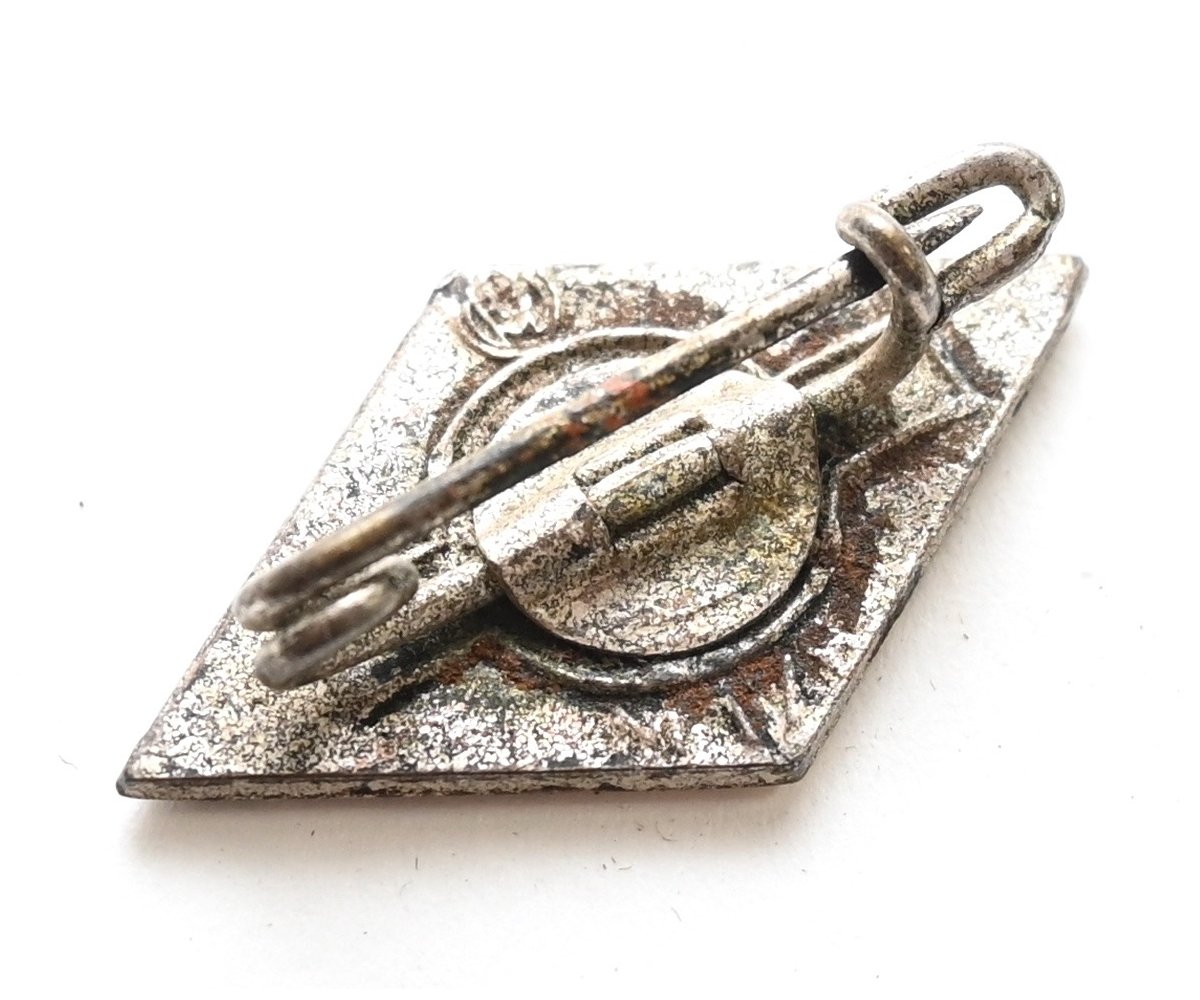 Hitler Jugend Member's Pin (M1/8) — image 3