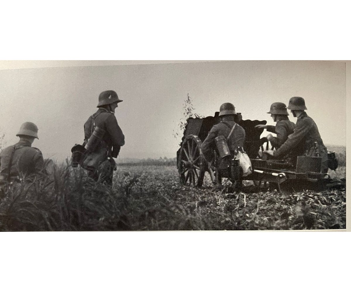 Reichswehr/Wehrmacht Gasmask Canister (1935) — image 9