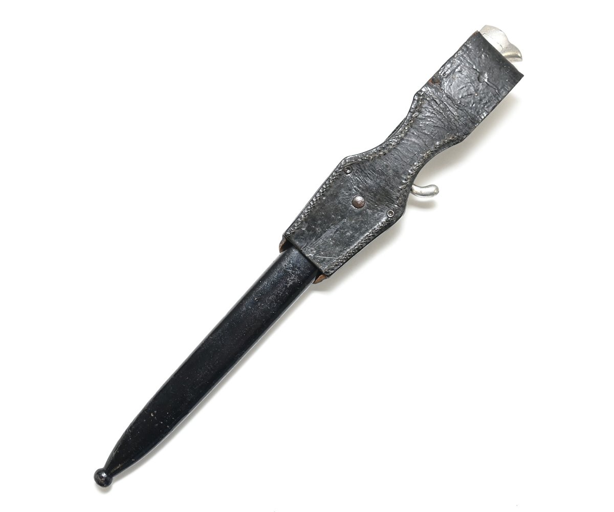 Wehrmacht 'long' Parade Bayonet + Frog (Puma) — image 4