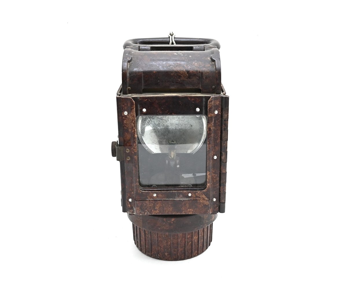 Bakelite Wehrmacht Einheitslaterne with Hook — image 2