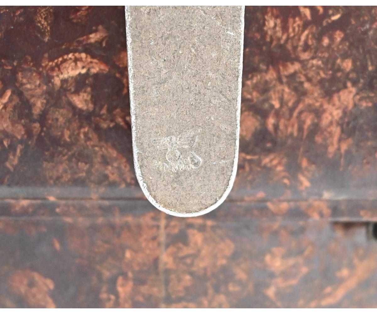 Bakelite Wehrmacht Einheitslaterne with Hook — image 4