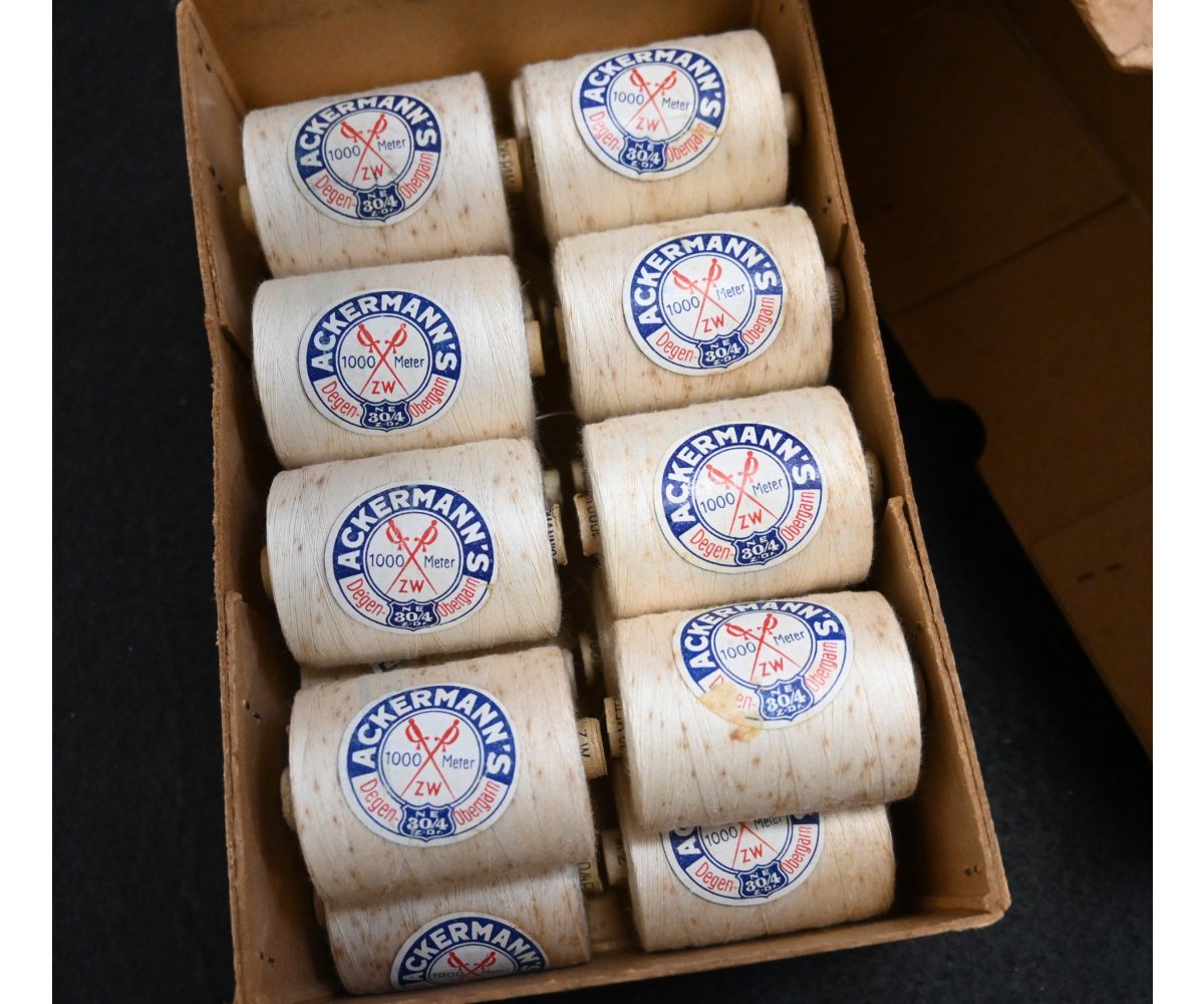 Wehrmacht 'Roh White' Sewing Thread Spool (1944) — image 3