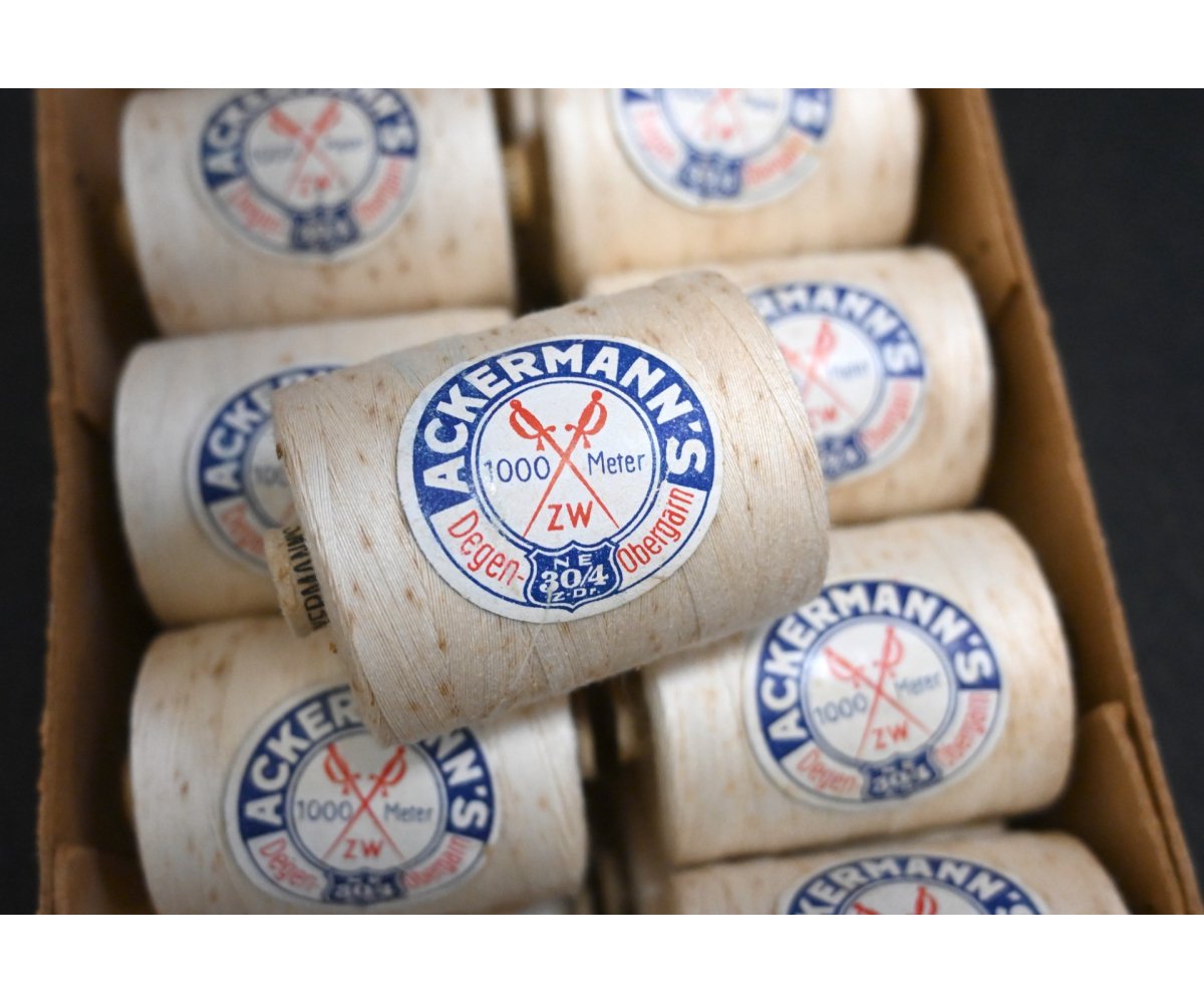 Wehrmacht 'Roh White' Sewing Thread Spool (1944) — image 4