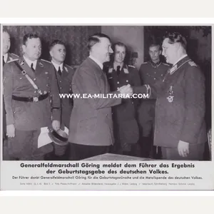 'Geburtstagsgabe' Bilderkasten Press Photo