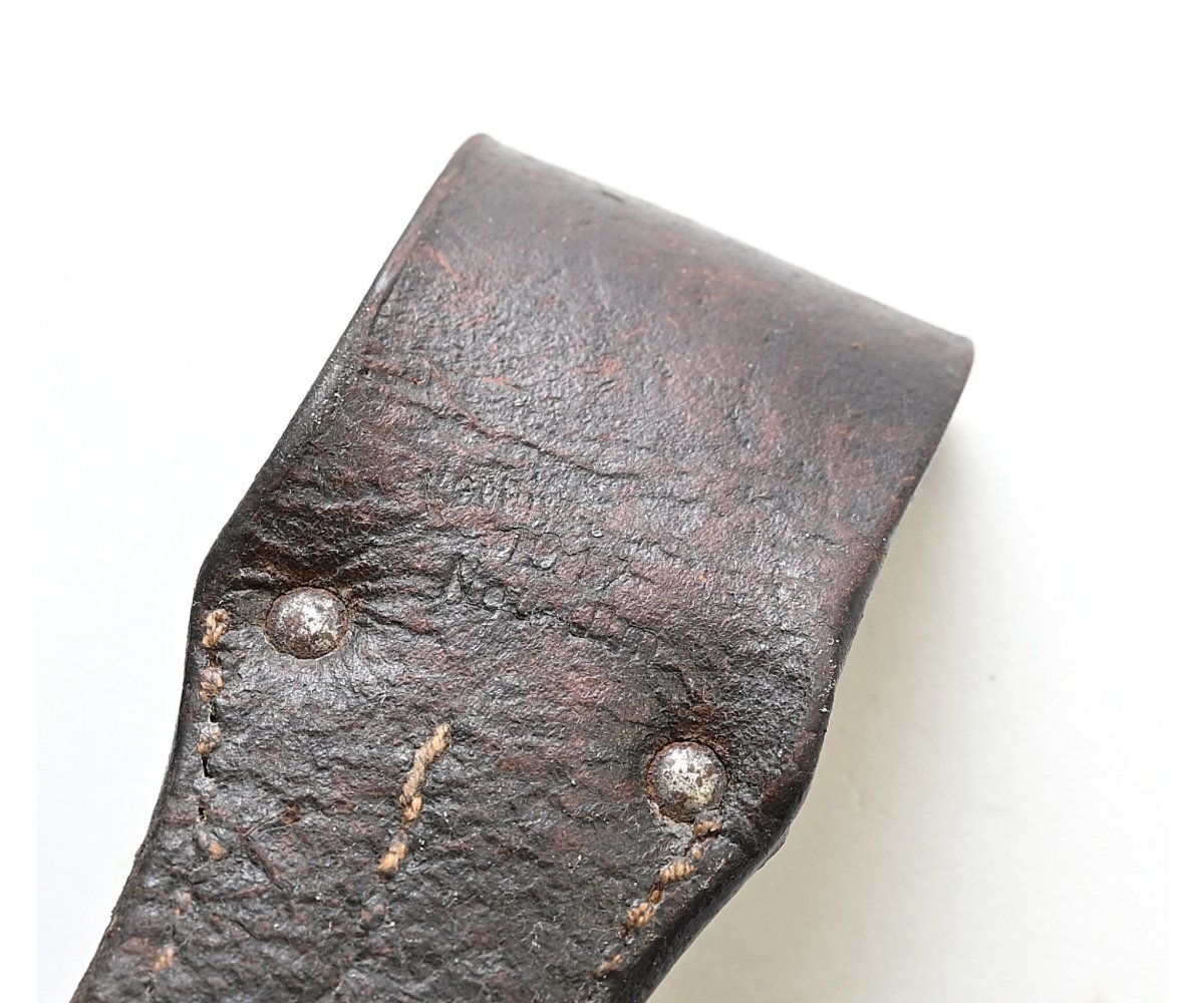 WW1 German 98/05 'Butcher' Bayonet Frog (1917) — image 4