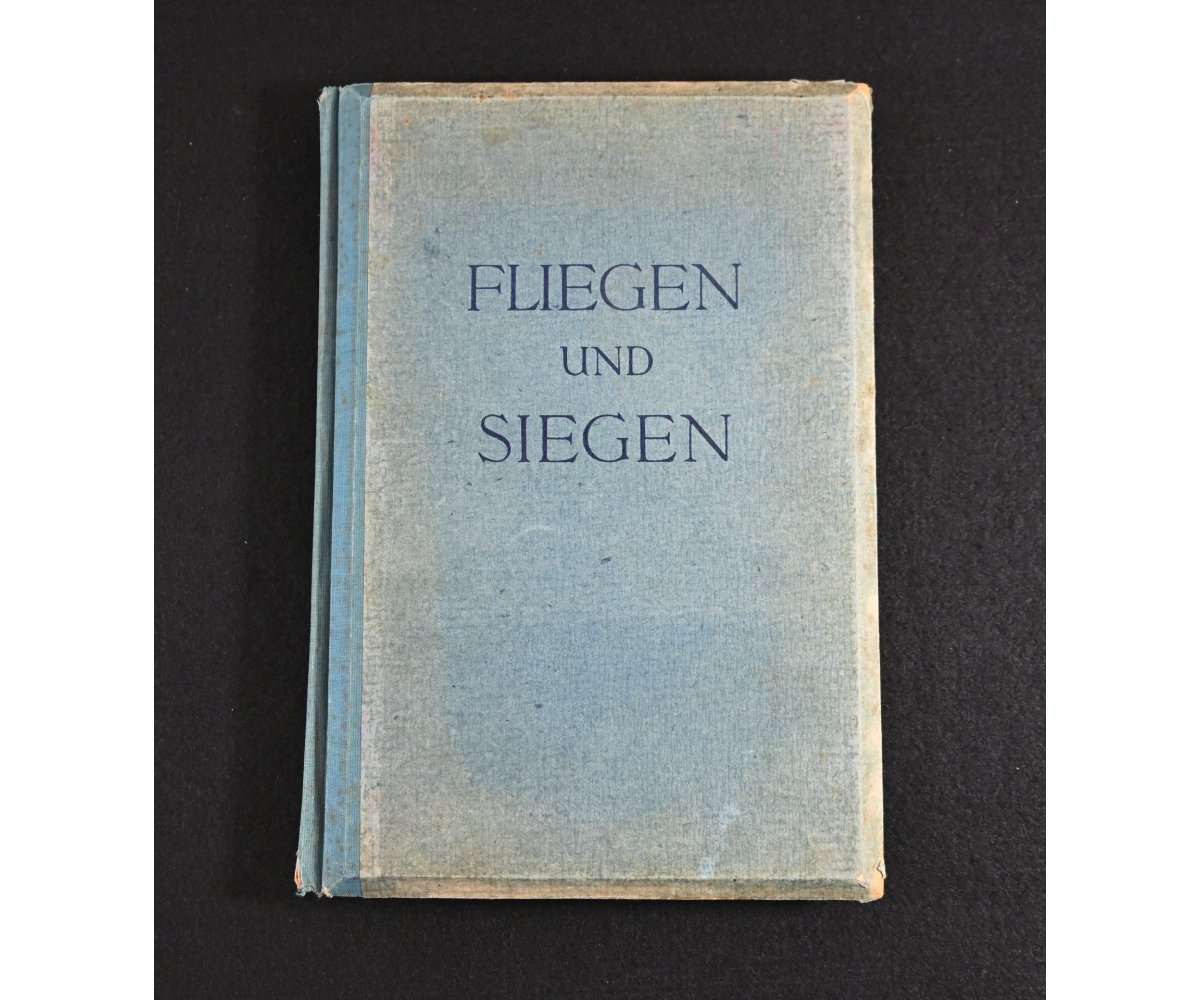Rare LW 'Fliegen und Siegen' Raumbildalbum — image 2