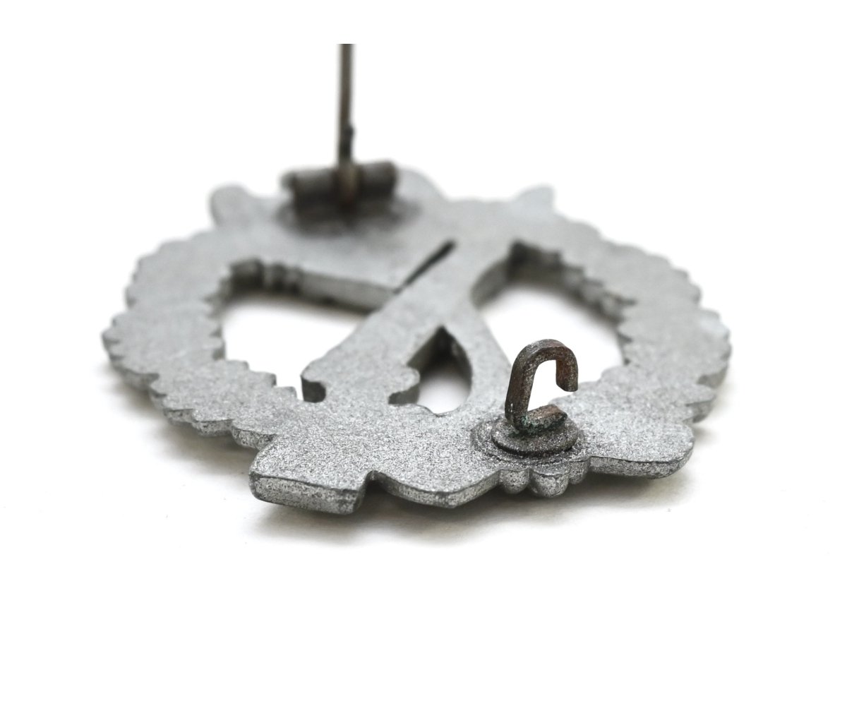 Near Mint Infanterie Sturmabzeichen (L/56) — image 4