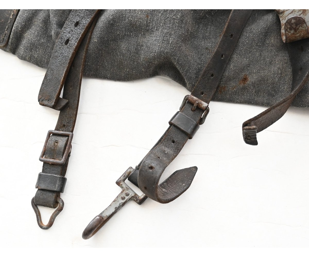 Blue Luftwaffe Marked Rucksack (1942) — image 4