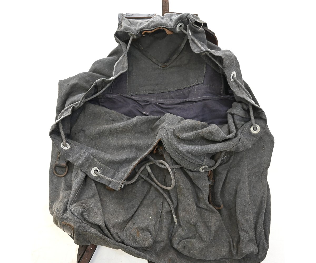 Blue Luftwaffe Marked Rucksack (1942) — image 6