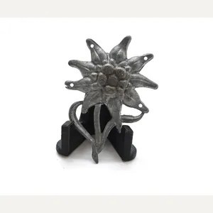 Gebirgsjäger Edelweiss Cap Badge