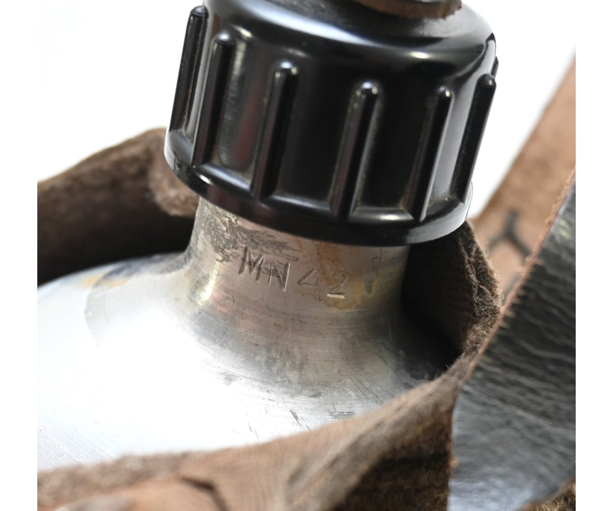 M31 1lt. Wehrmacht Canteen (MN42) — image 4