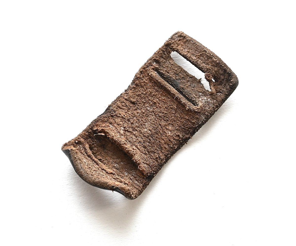 Leather Gasmask Strap Reinforcement Piece — image 2