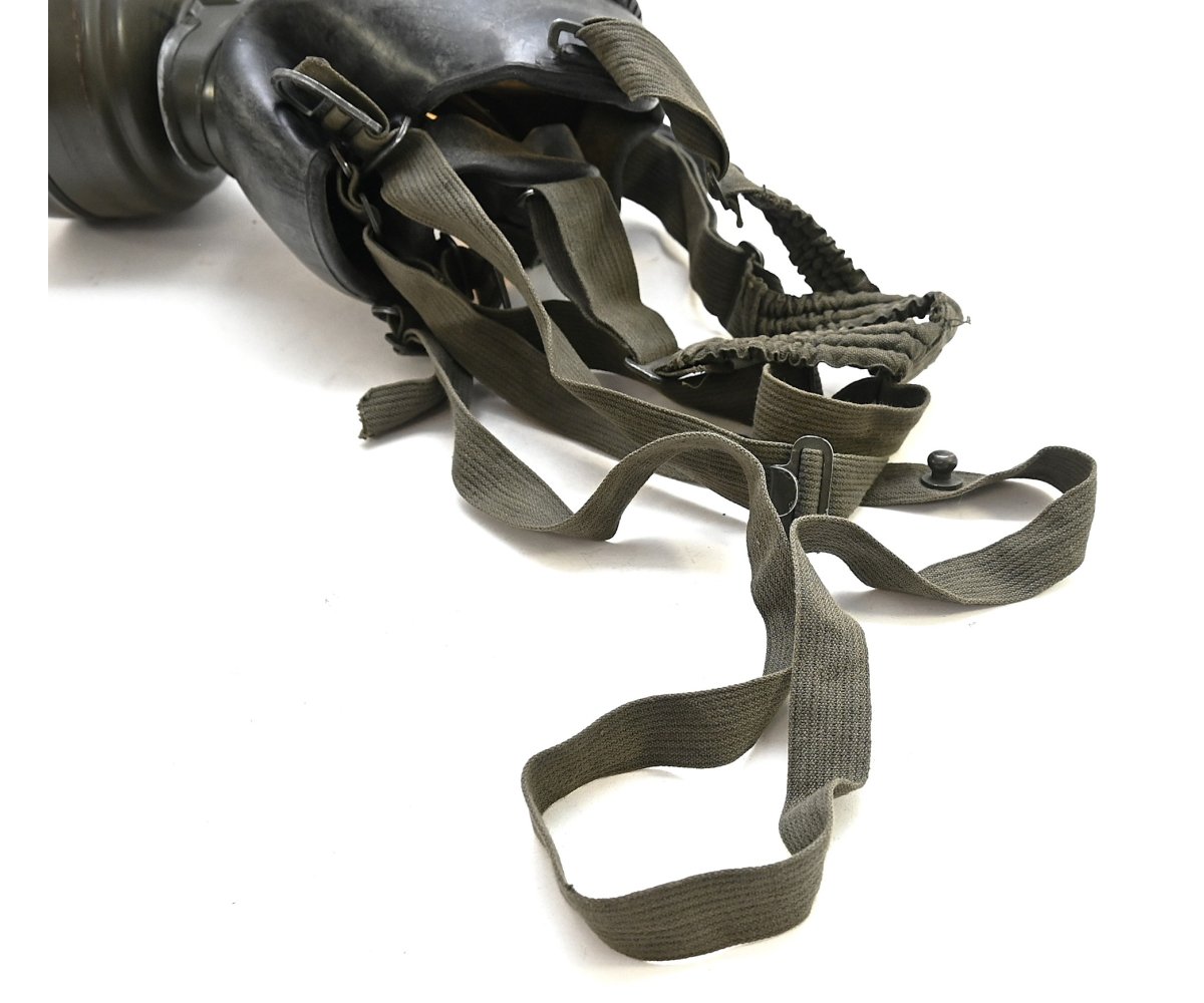 Black Rubber Wehrmacht Gasmask — image 5