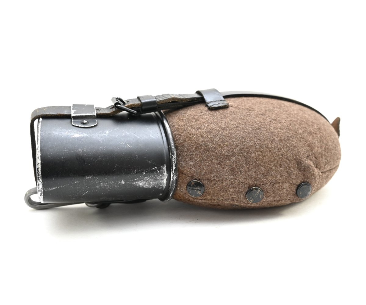 Matching! M31 Wehrmacht Canteen (E.E.F.35) — image 3