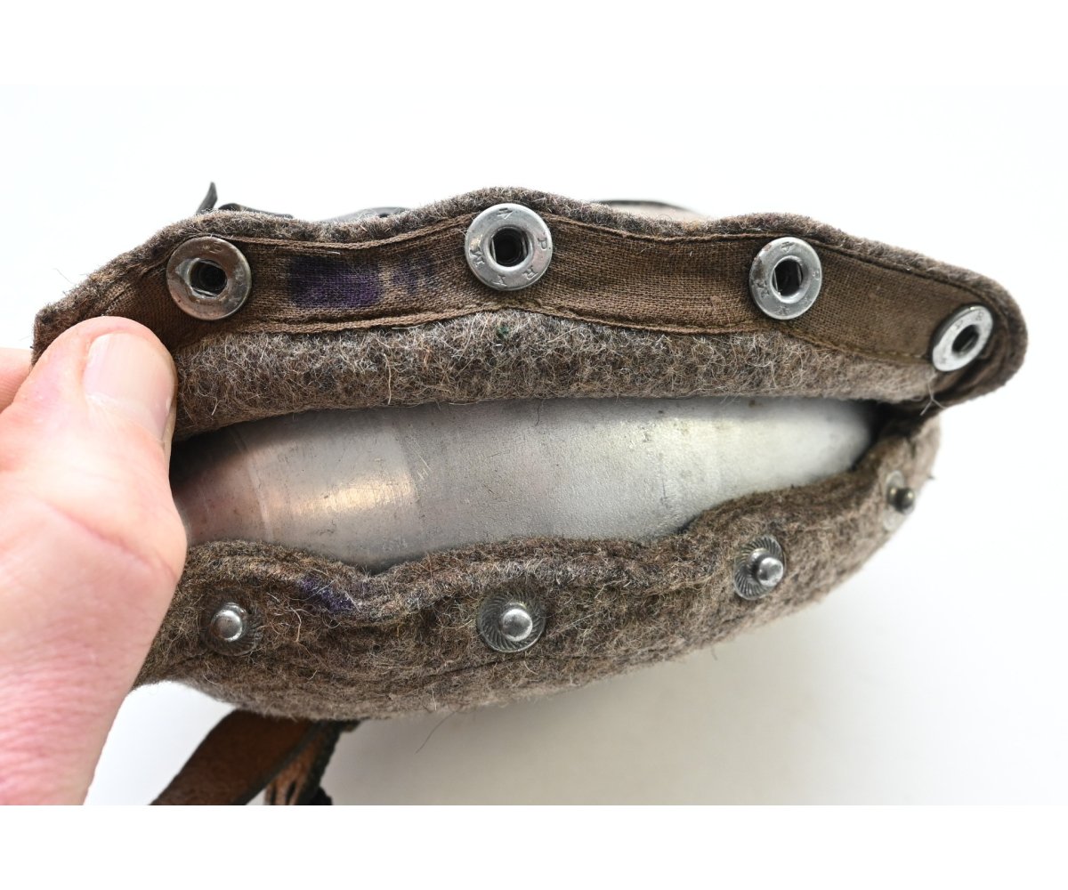 Wehrmacht M31 Canteen — image 4