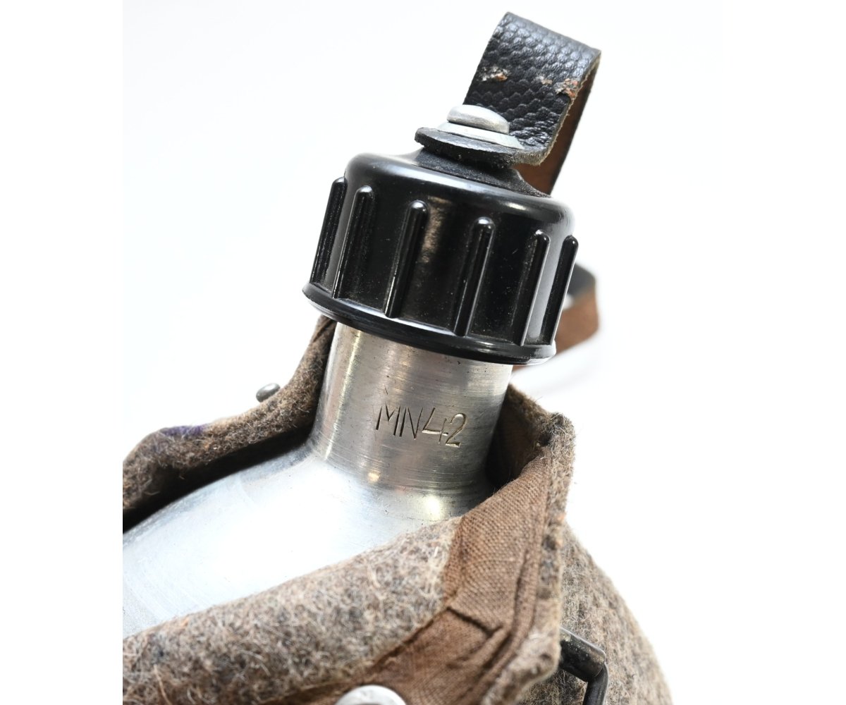 Wehrmacht M31 Canteen — image 5