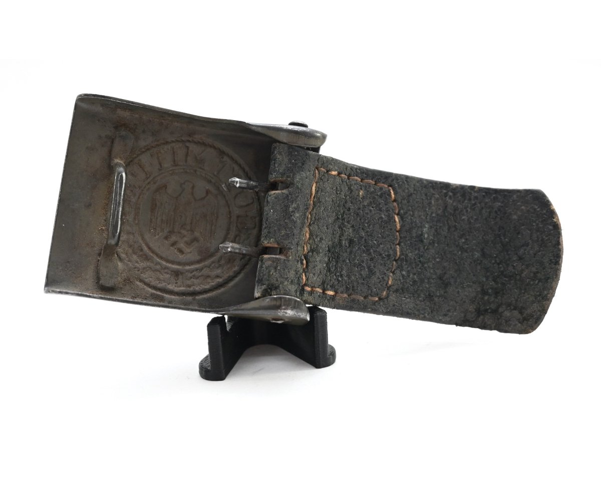 Black! Tabbed Wehrmacht Buckle (E.Schneider) — image 6