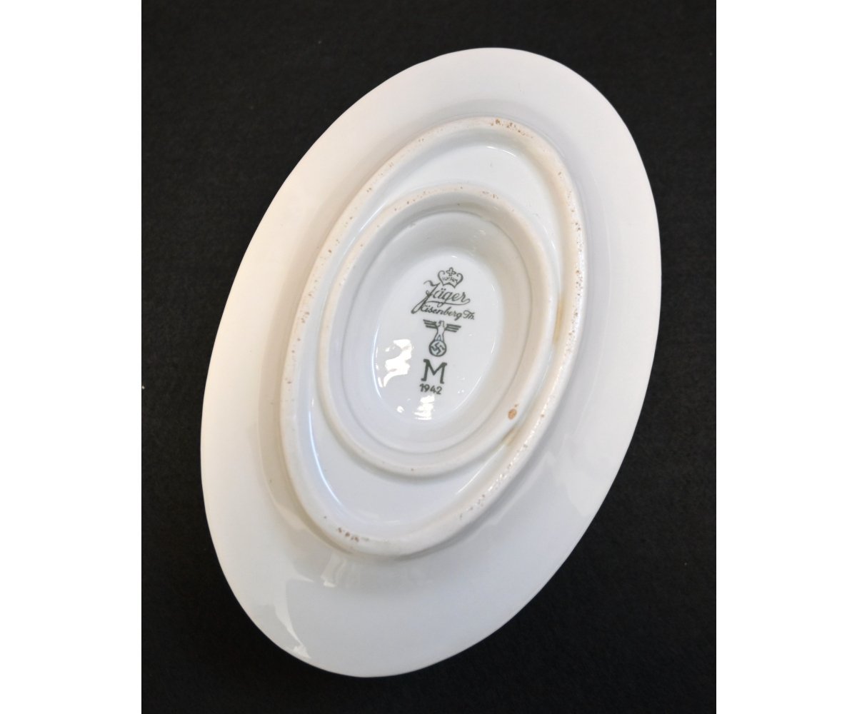 Rare! Small Kriegsmarine Porcelain Gravy Boat (Jäger, 1942) — image 4